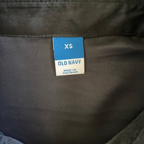 NWT OLD NAVY Black Satin Loose Fit Oversized Boyfriend Button Down Blouse XS/S - Picture 11 of 14